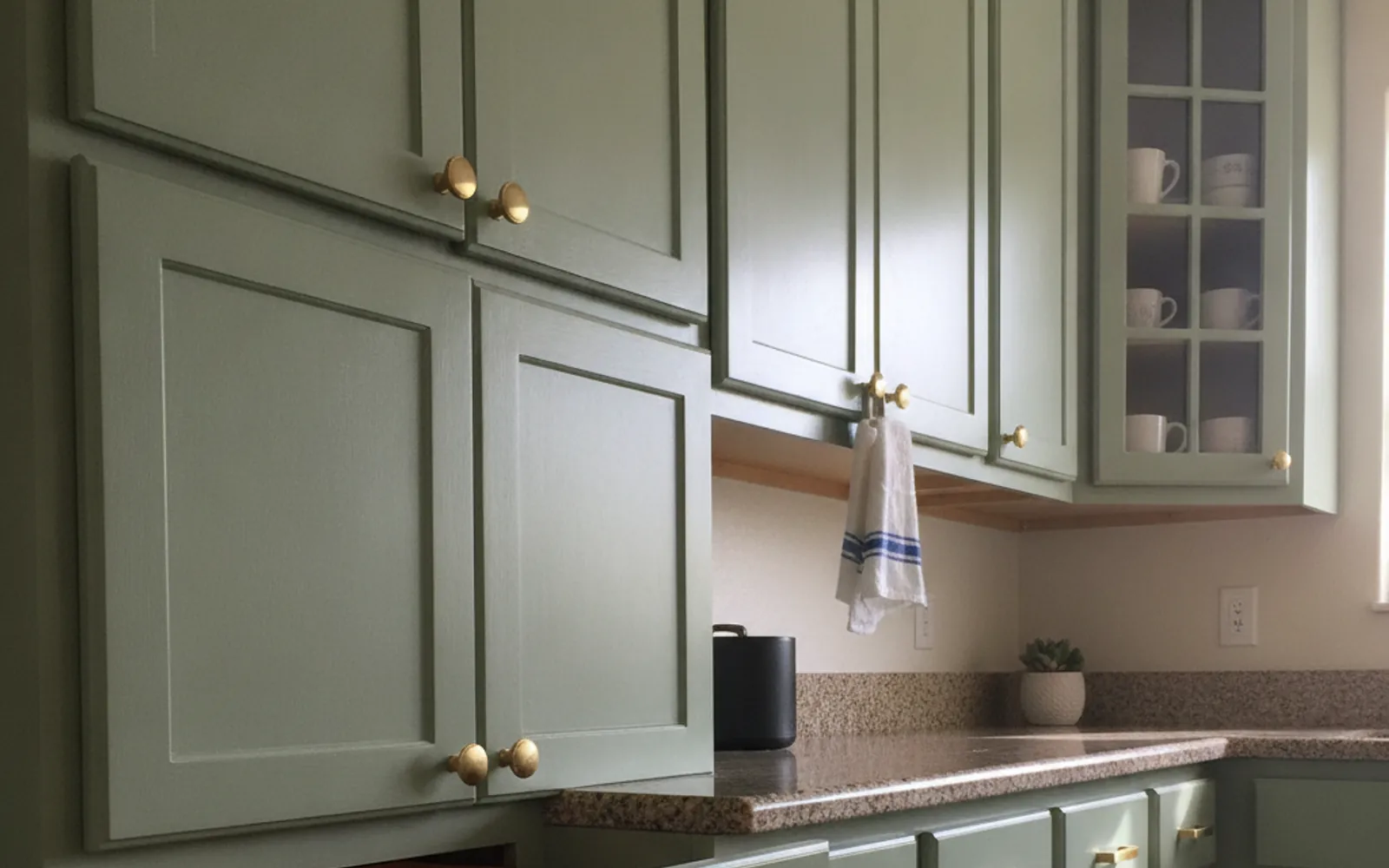 New kitchen cabinets and refacing in El Paso by Desert Oak Kitchen Co.